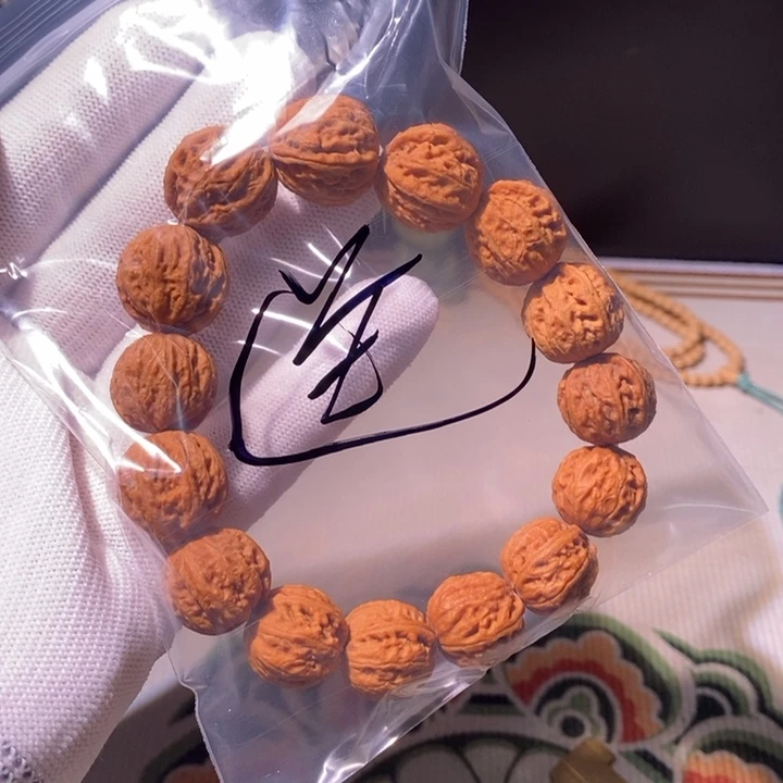 文玩核桃手串G*…………