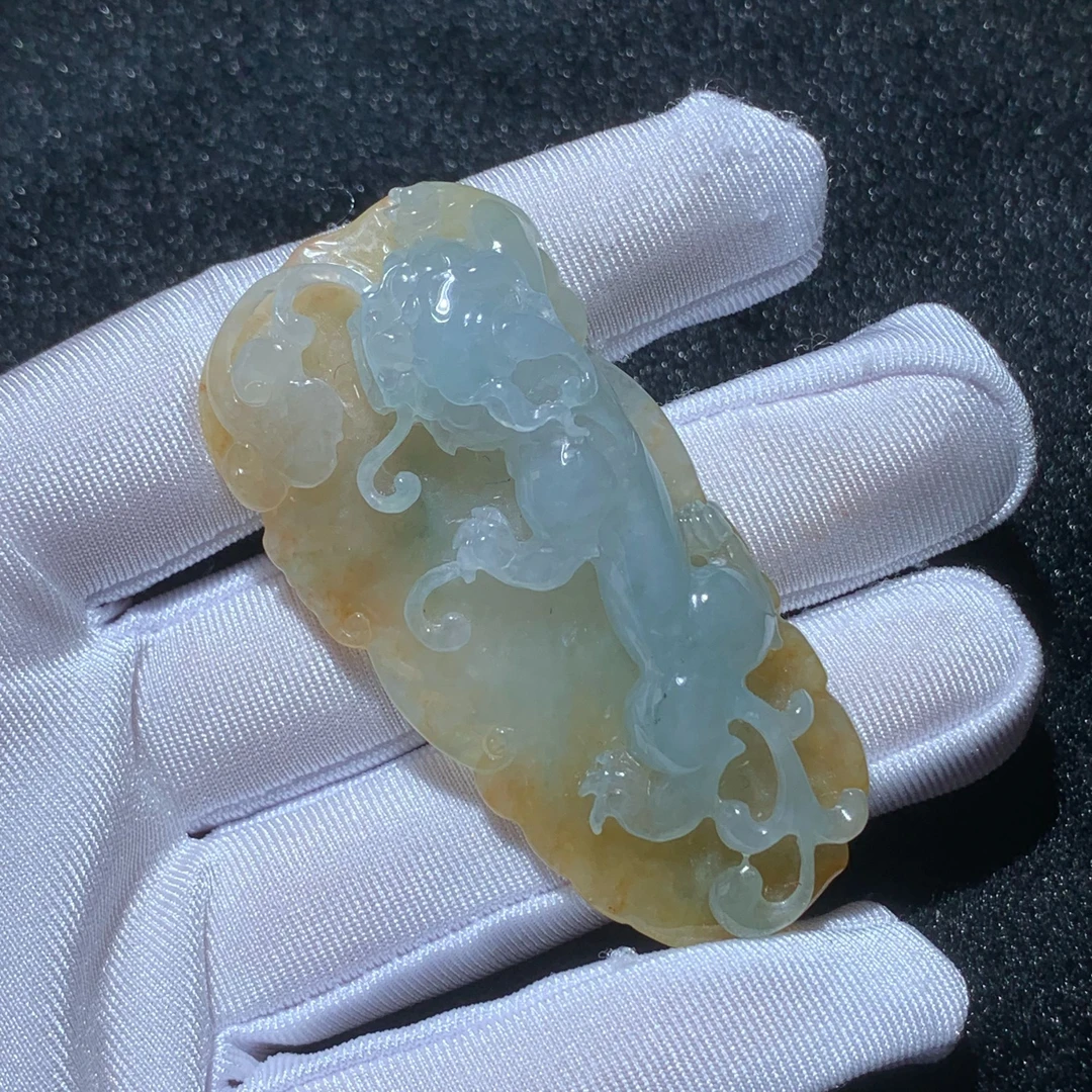 ZY-0421-1-19  天然缅甸翡翠A货  龙牌挂件