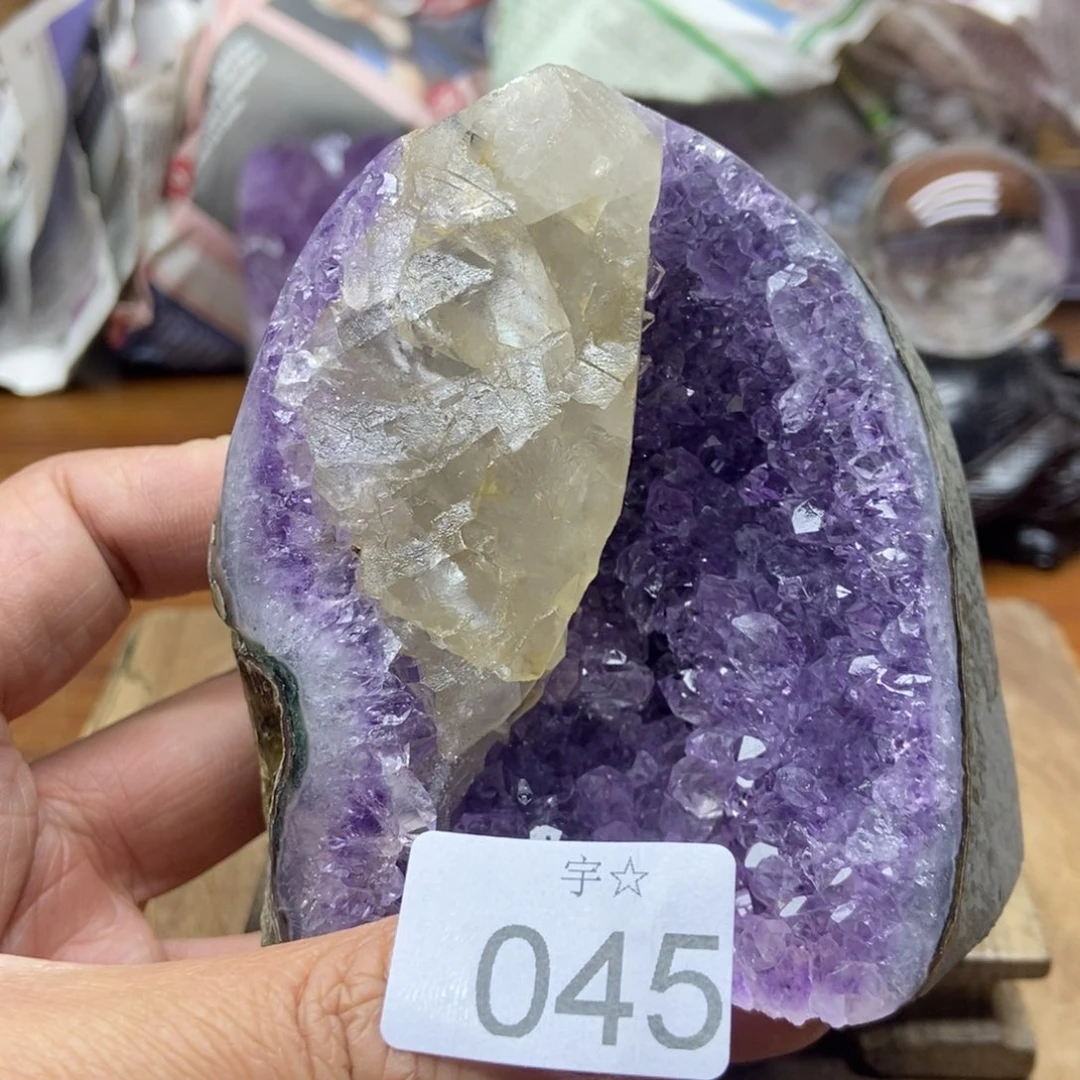 紫晶天然水晶摆件未镶嵌