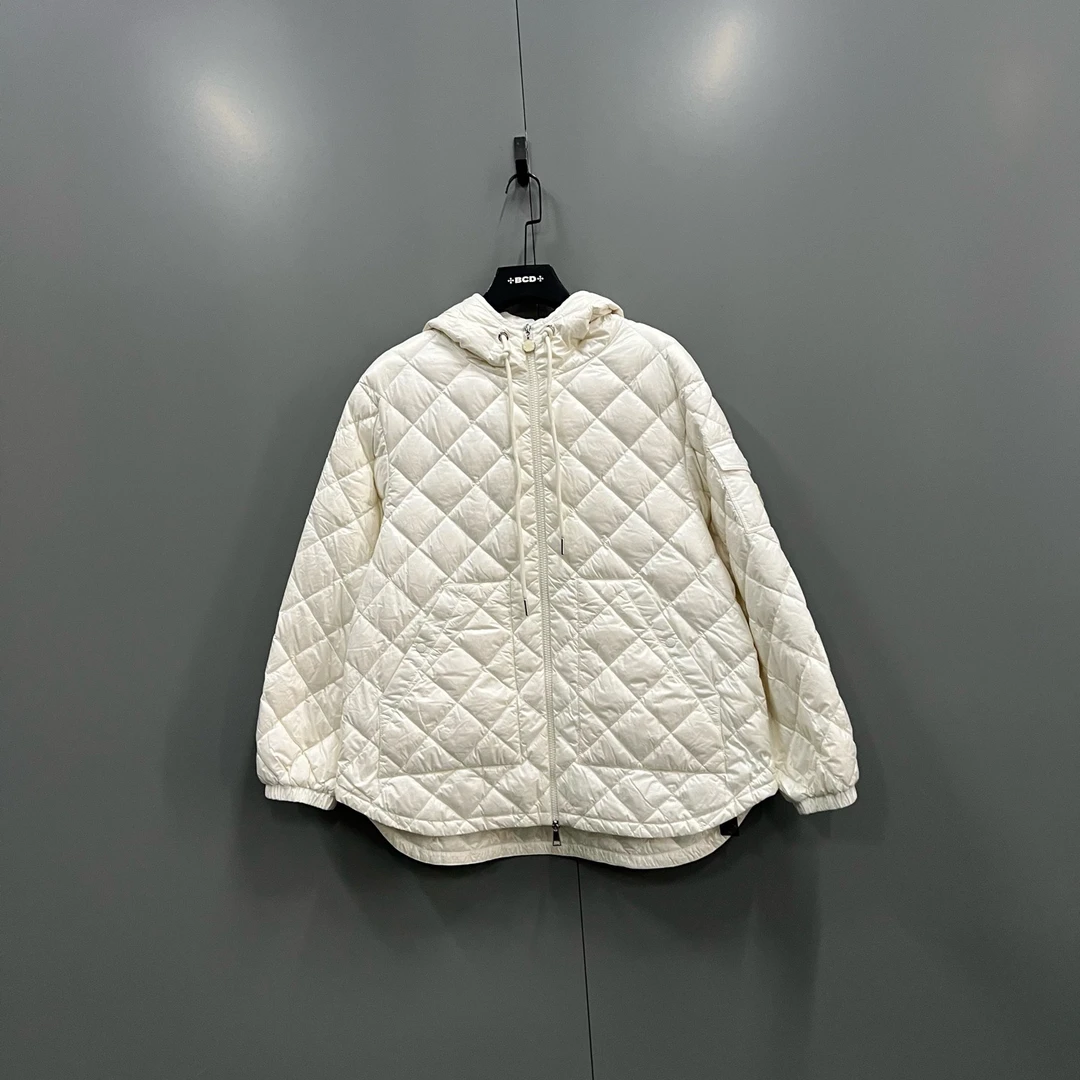 99新 MONCLER zt4 菱格压纹羽绒服 42码/98新/611773