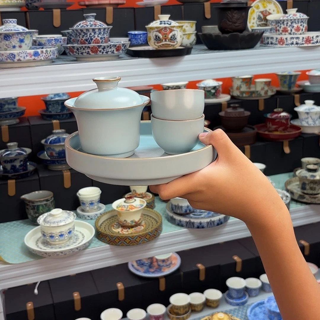 高端护肤的理念就是通过茶具