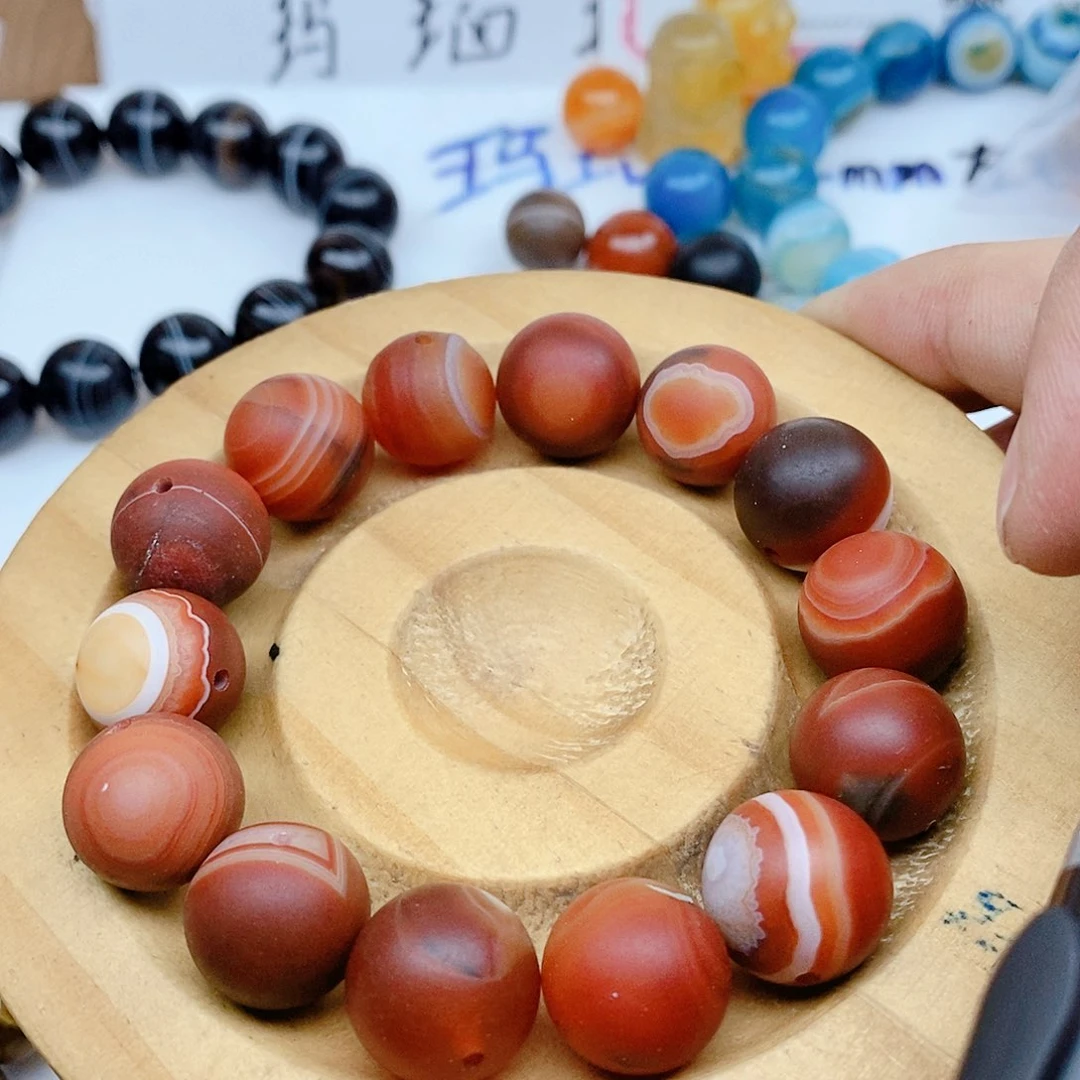 合金颈饰玛瑙/玉髓?****兔