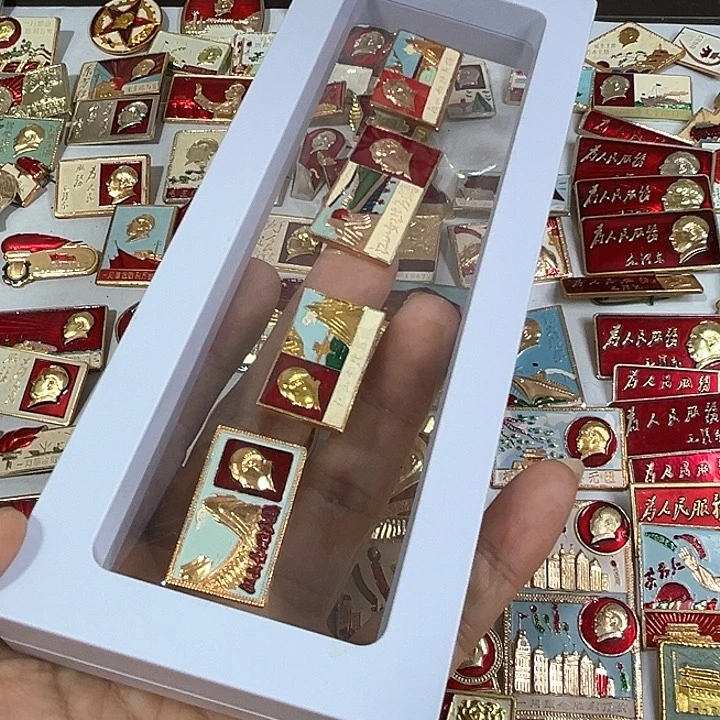 其他普通金属剑*风纪念章