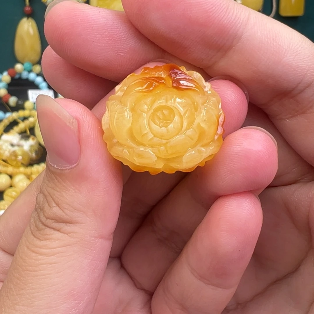 琥珀手链未镶嵌牡丹花