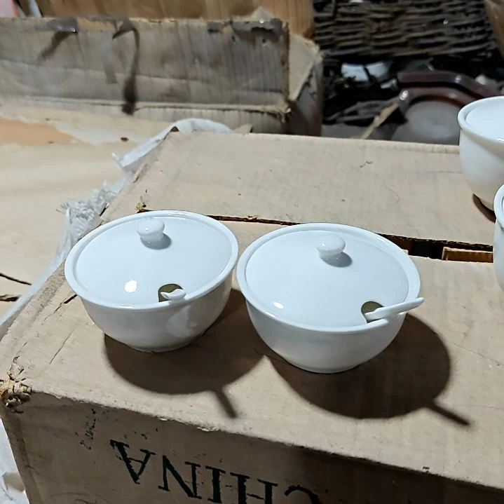 摆件陶瓷盘子碗啥都有