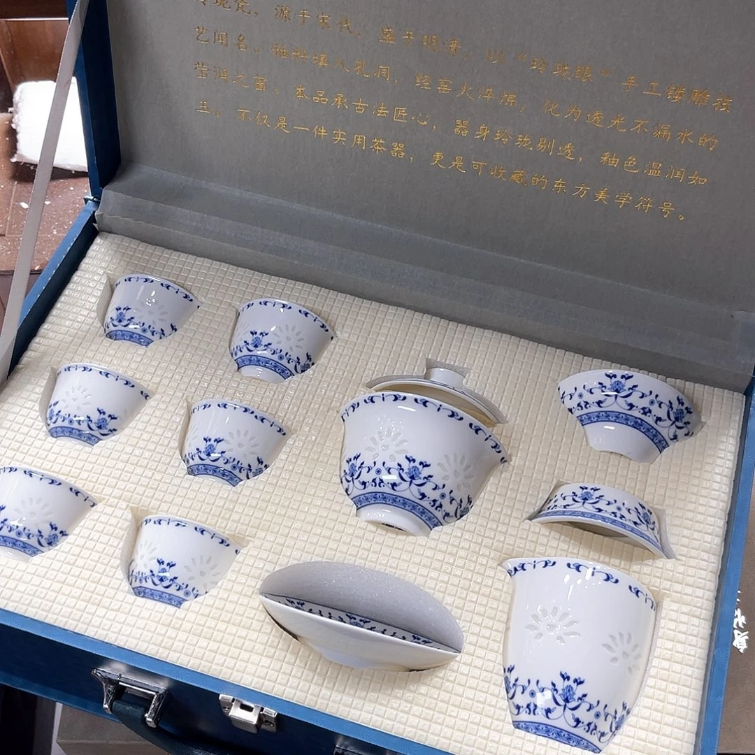 孤品茶具套装等。