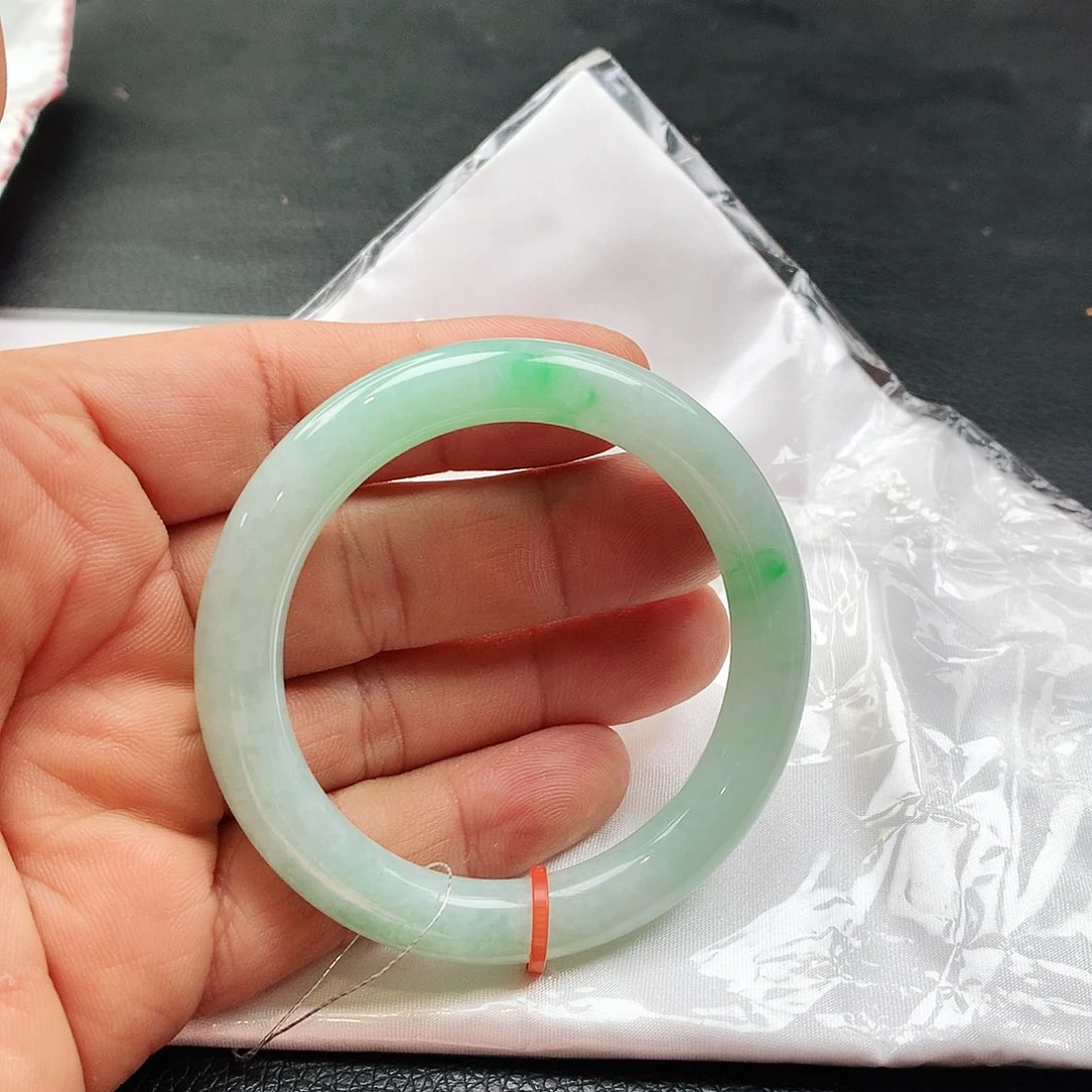 未镶嵌手镯翡翠天然翡翠手镯