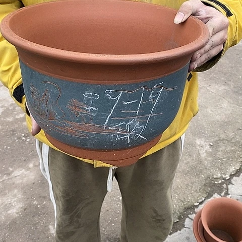 紫砂中国宜兴紫砂花盆，