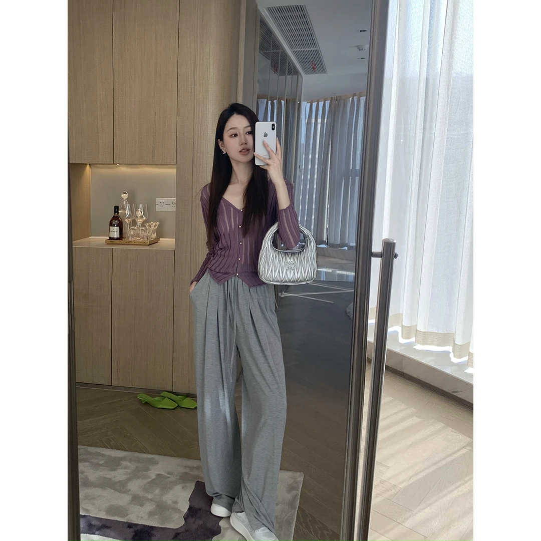 FORNI 韵味春风里 ins风v领竖坑条针织衫款长袖针织衫气质