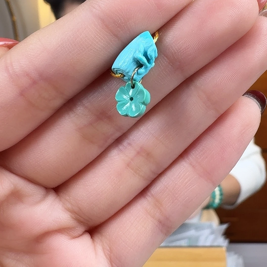 绿松石未镶嵌挂件