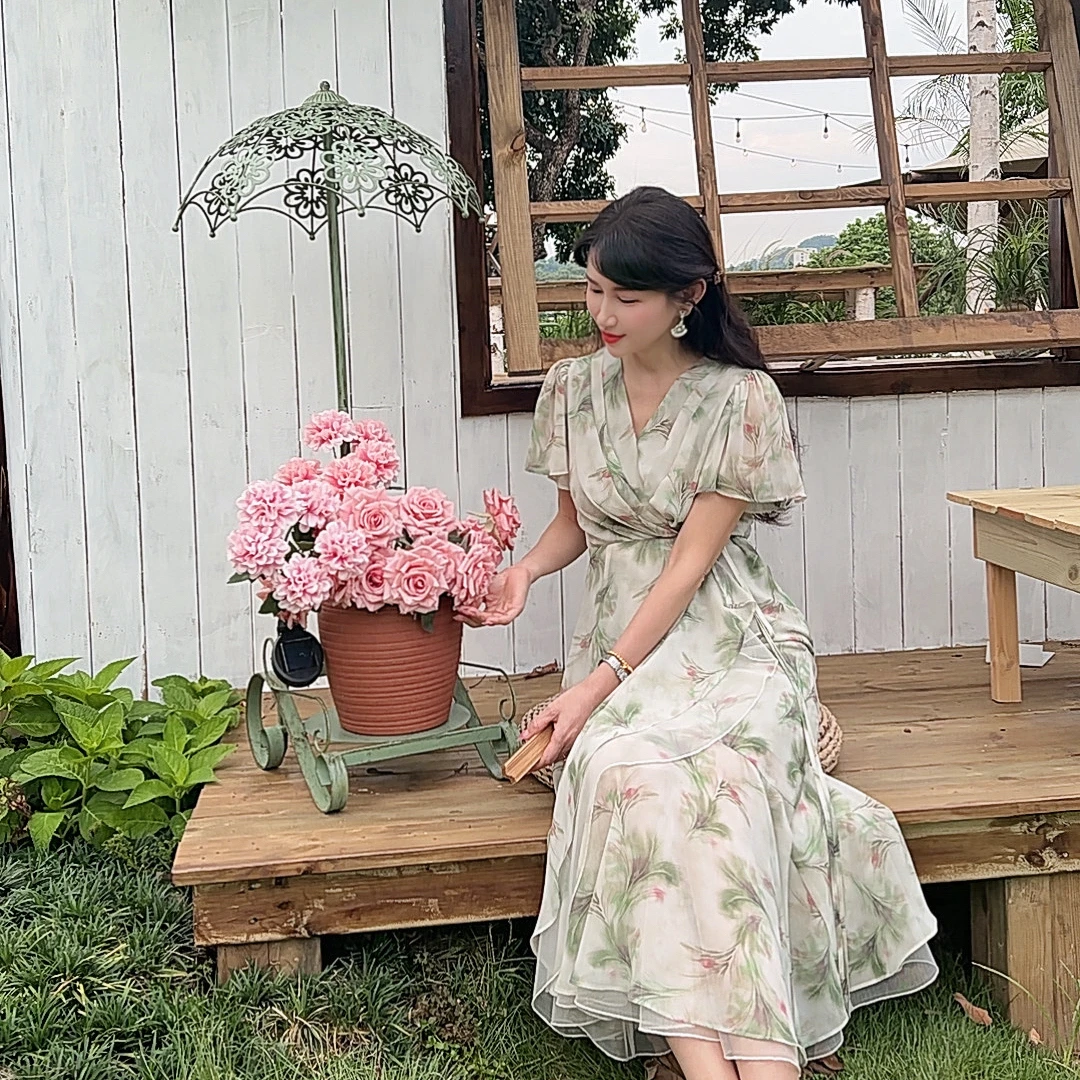 【步步生莲】 AN127 安妮老板 法式碎花收腰气质甜美显白短袖连衣裙