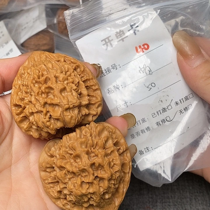 文玩核桃把件40是哈哈