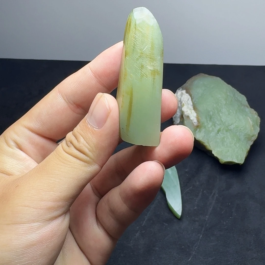 足铂镶嵌和田玉（糖玉）珠宝半成品见*