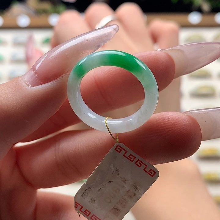 翡翠未镶嵌戒指P185 15圈