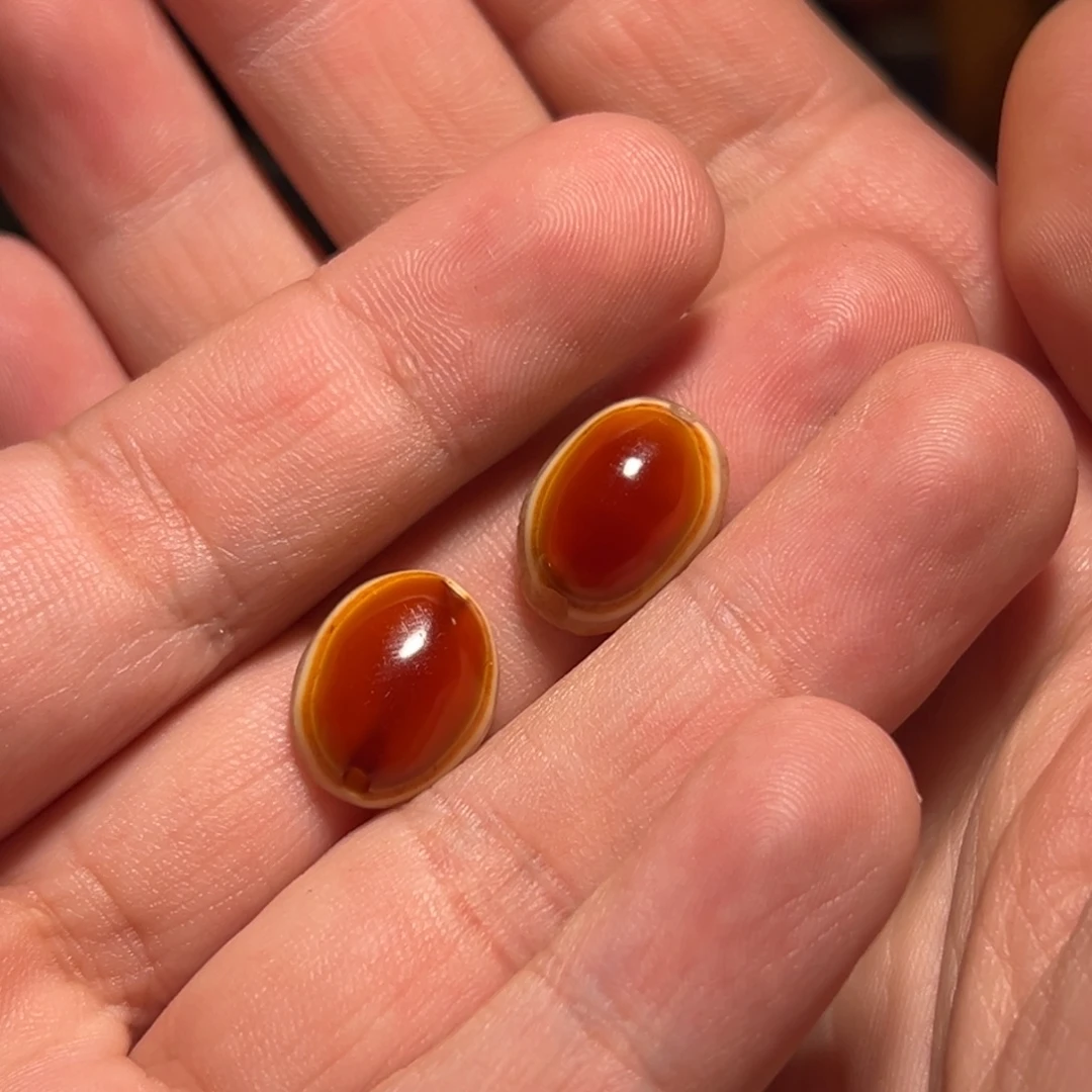 小***资玛瑙/玉髓未镶嵌珠宝奇石