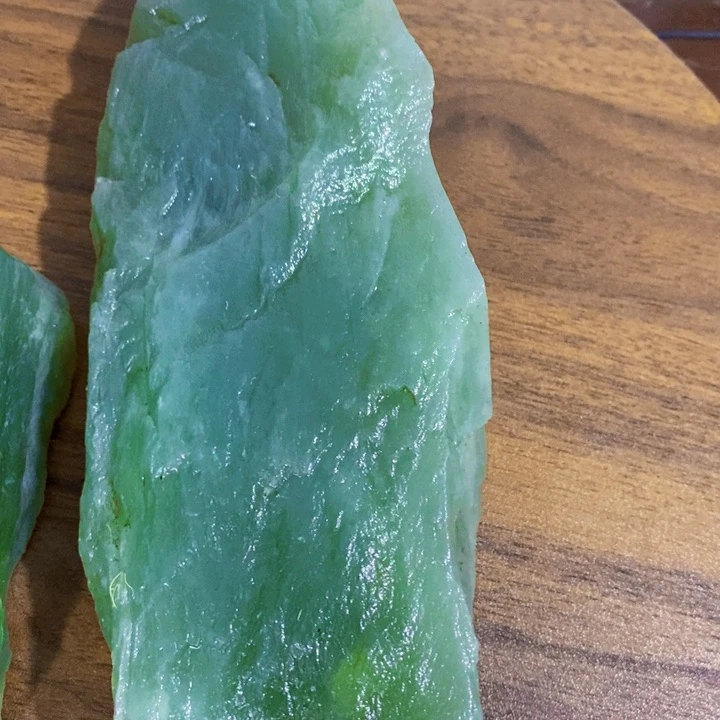 蛇纹石玉未镶嵌原石