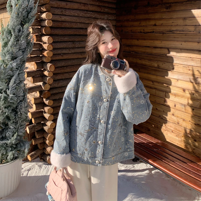 新中式重工牛仔刺绣羽绒服2025冬季新款复古国风氛围感千金风外套