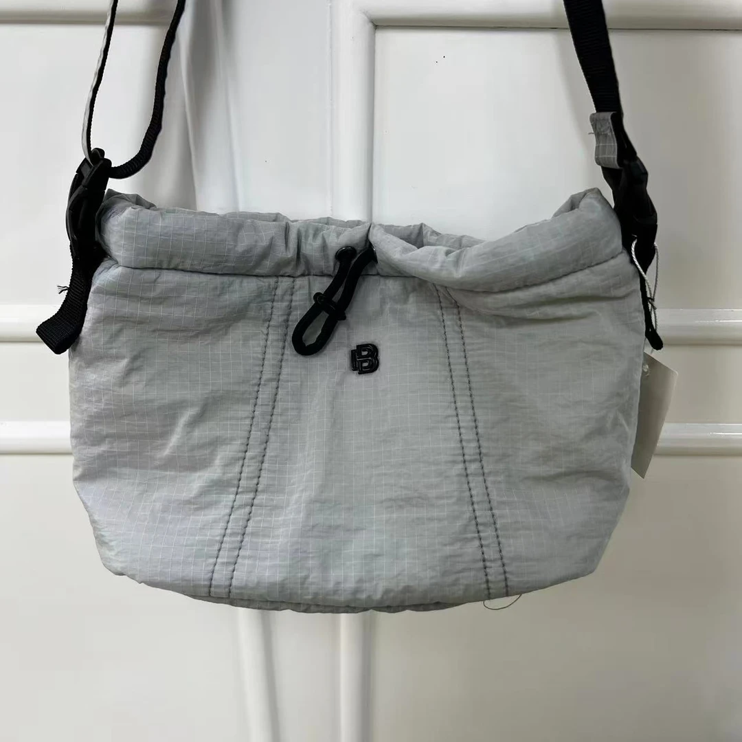 夏季新款 防水面料 斜跨包J1048