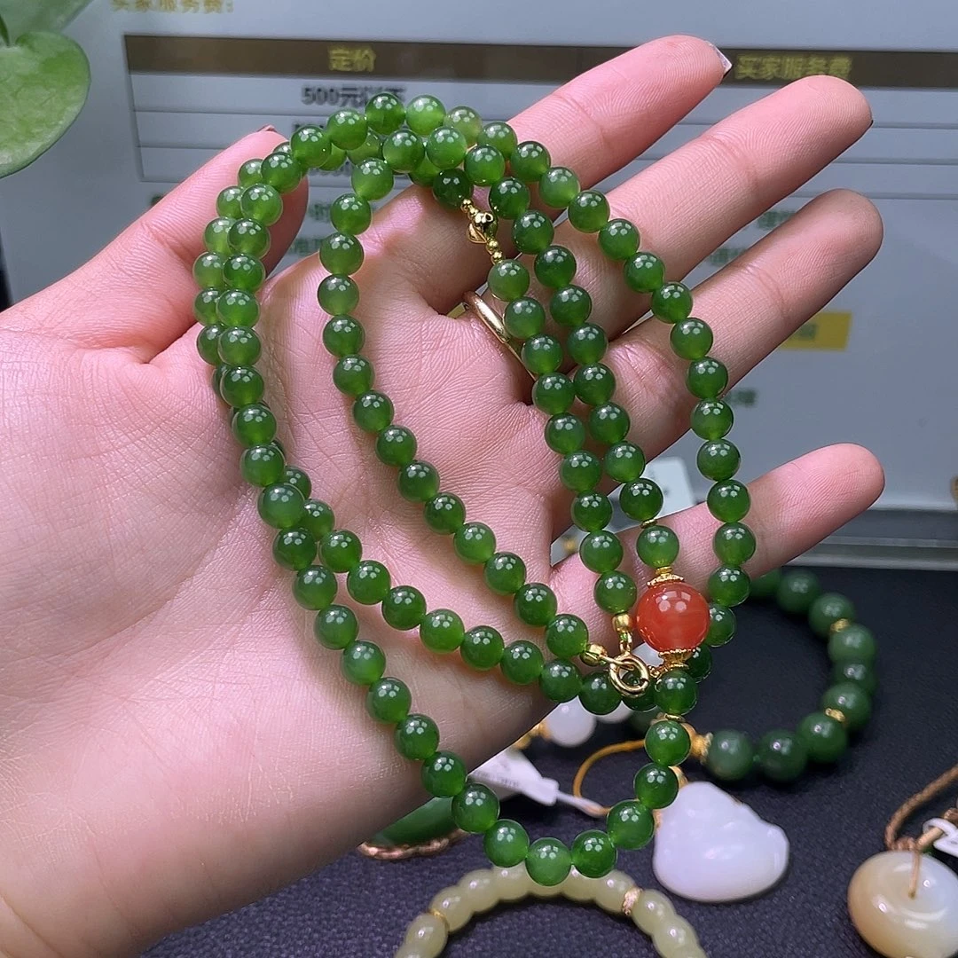 和田玉未镶嵌颈饰啤酒瓶辣阳绿起胶6 108