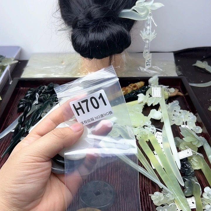 蛇纹石玉发饰合金冰*娃