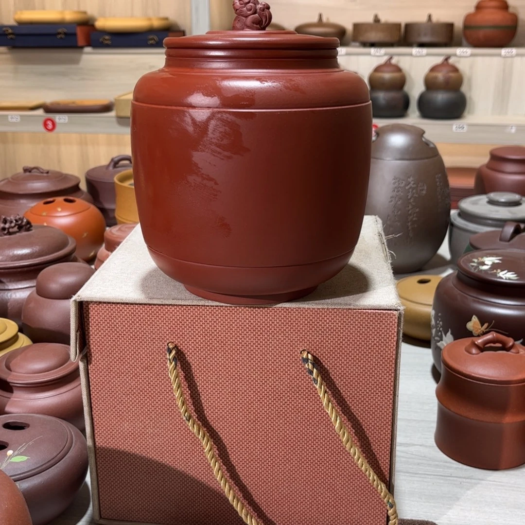紫砂茶叶罐茶叶中
