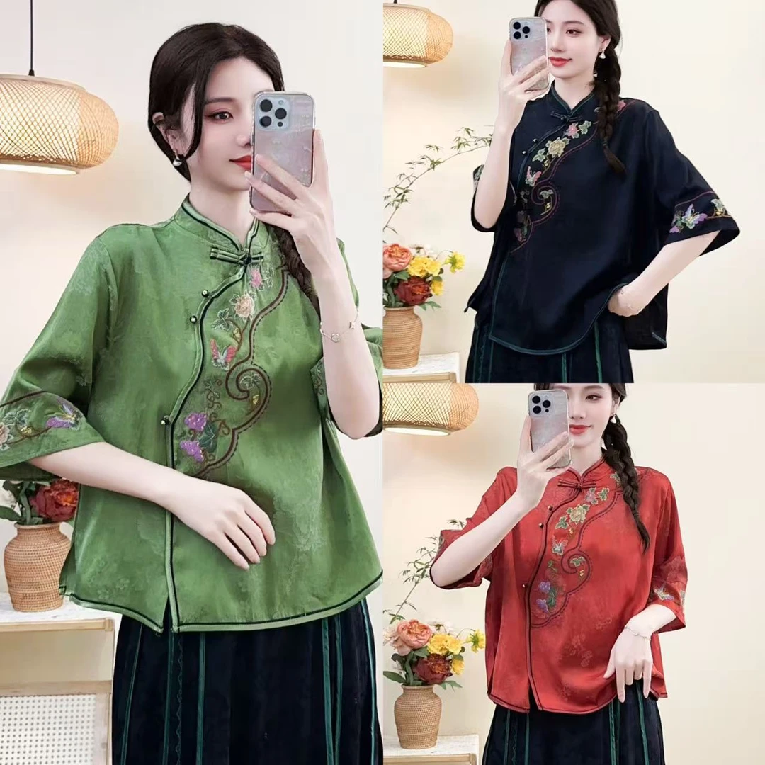 24001复古刺绣缎面提花旗袍上衣