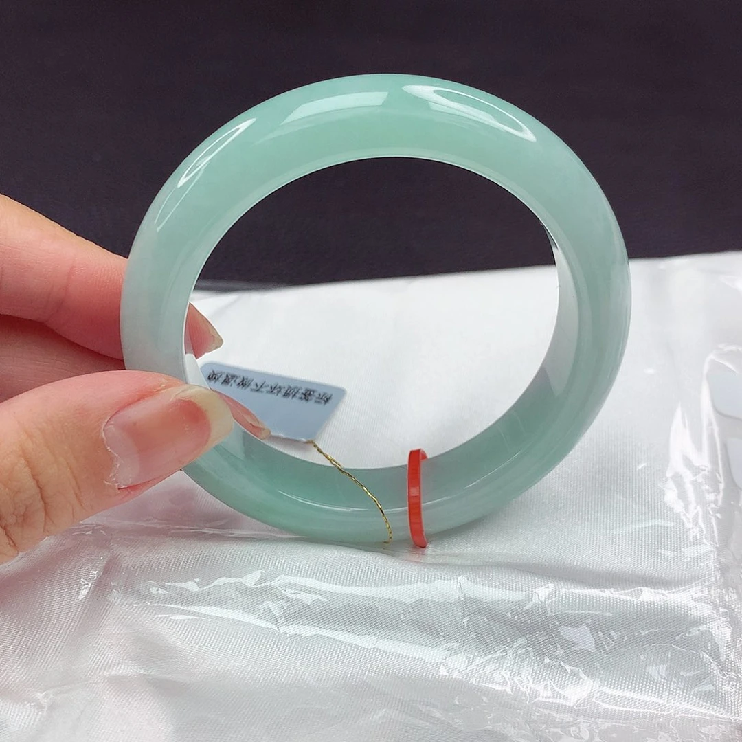 翡翠手镯未镶嵌52圈552