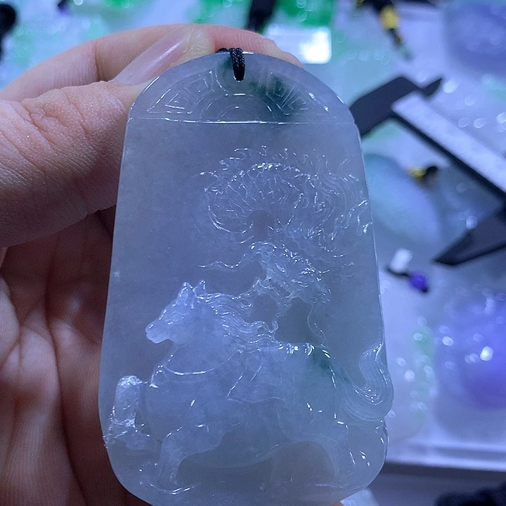 翡翠未镶嵌颈饰天然翡翠A货吊坠