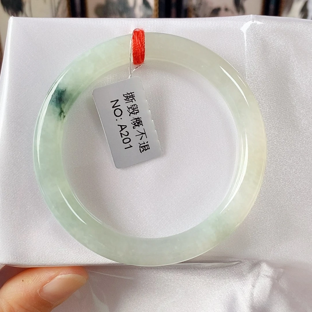 未镶嵌手镯翡翠手镯