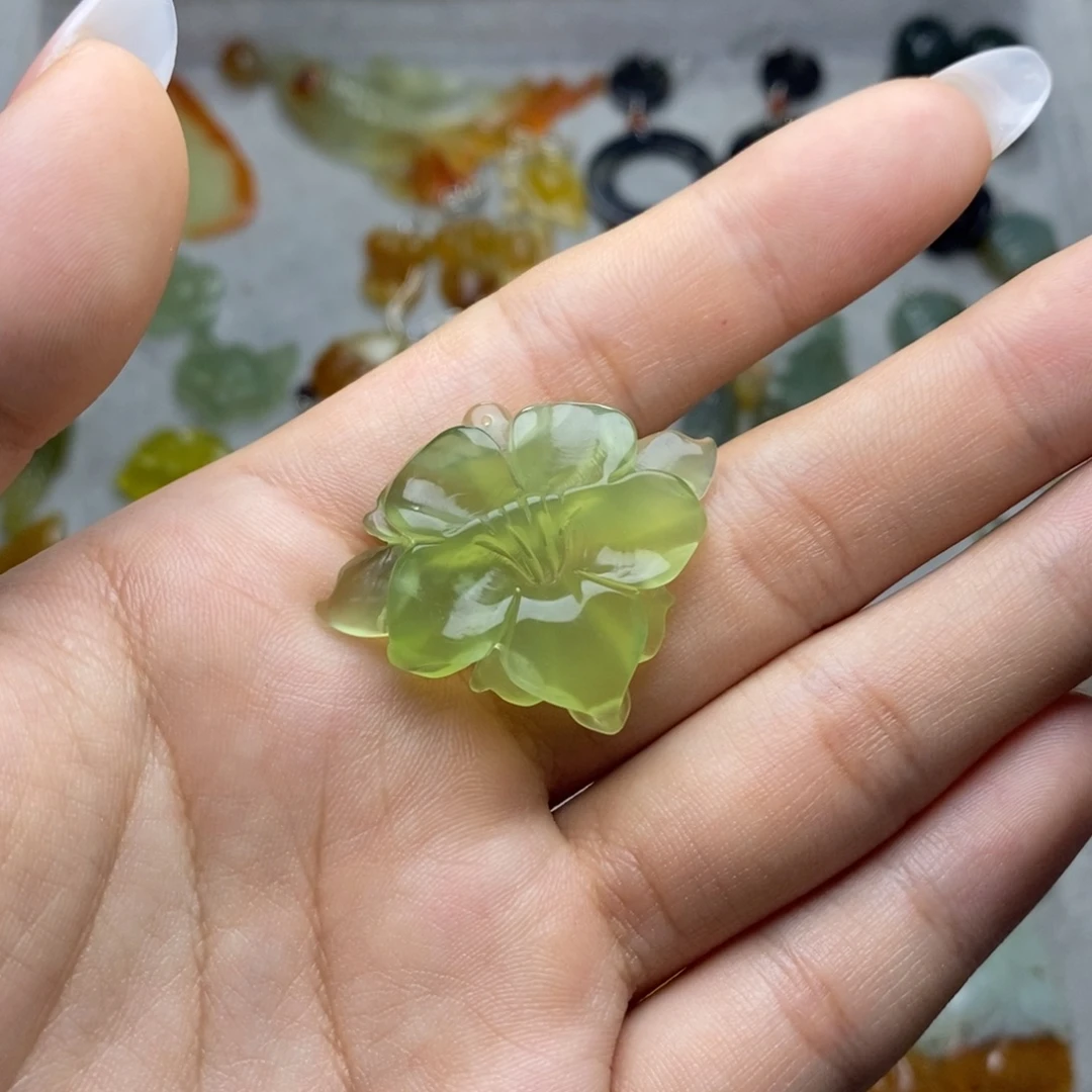 正***堂蛇纹石玉未镶嵌耳饰/颈饰