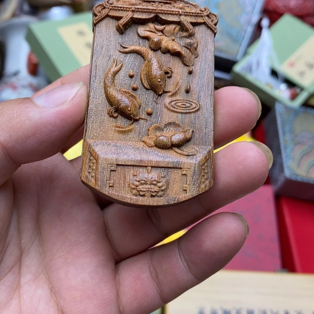 大叶紫檀（黑酸枝木类）