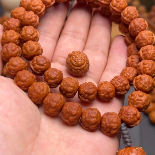 吊坠猴头核桃1.2尺寸双绕顶珠财神，背云蟾背