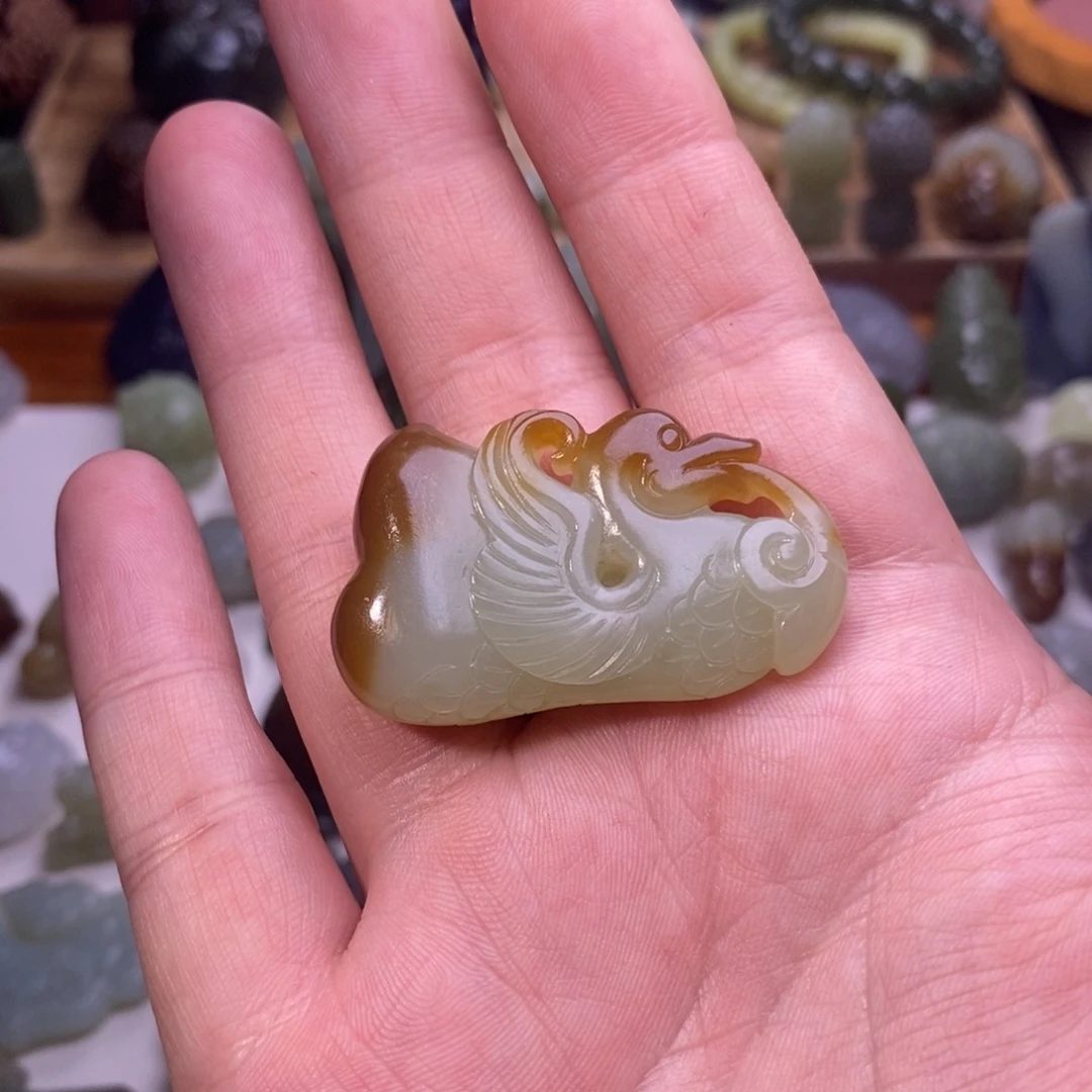 颈饰未镶嵌和田玉大**呀