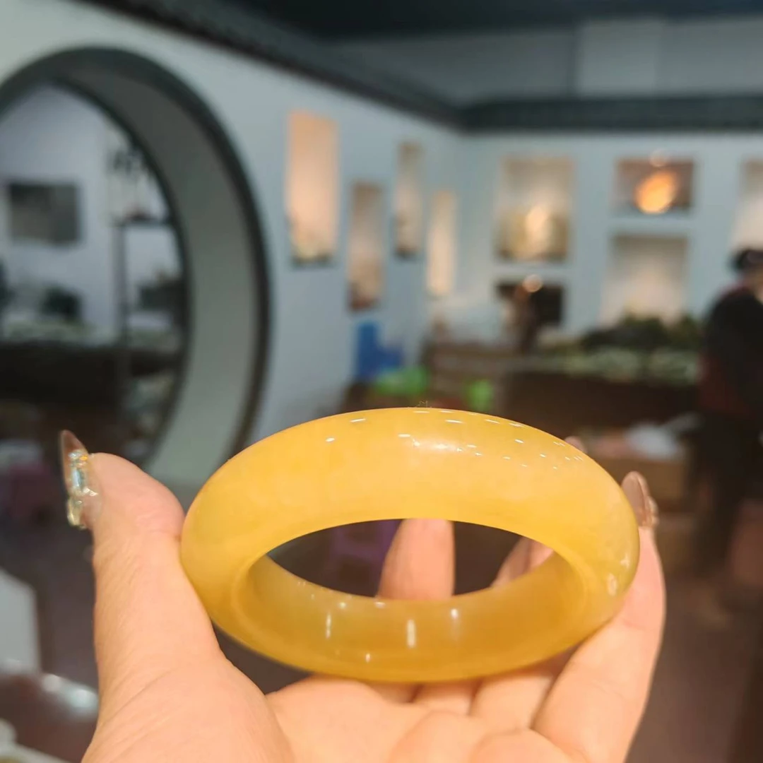 时尚精美芬达手镯