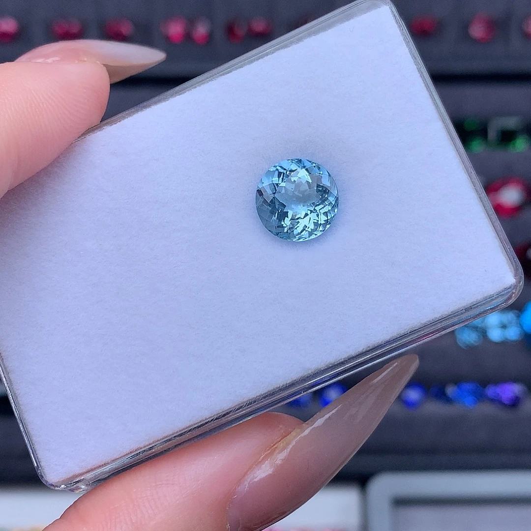 未镶嵌碧玺裸石2.69克拉圣玛利亚