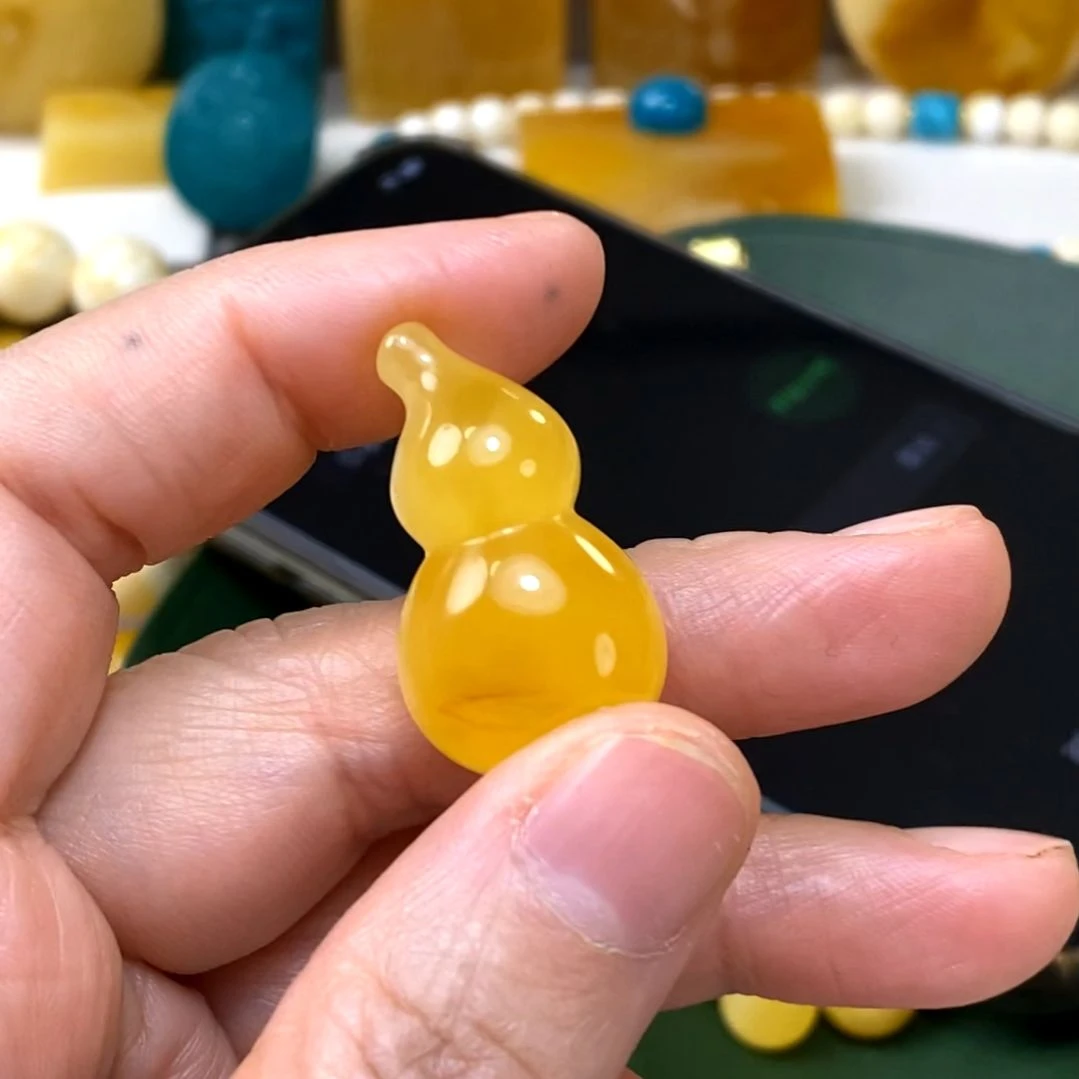裸石琥珀未镶嵌美***糖葫芦吊坠