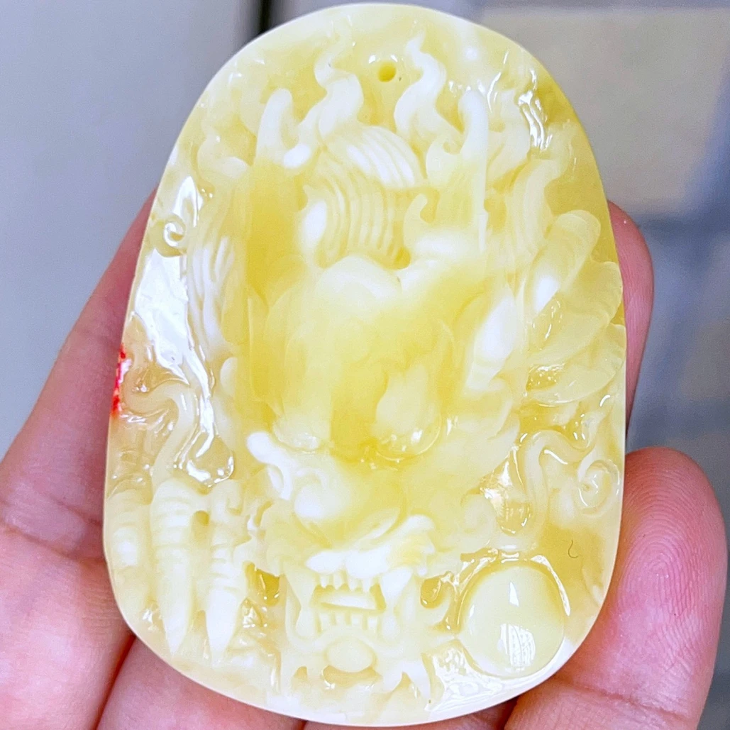 俄料大师精雕白花蜡龙牌