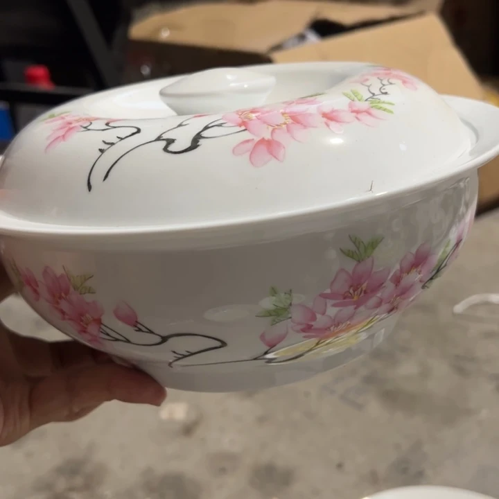 八寸手绘品锅一个