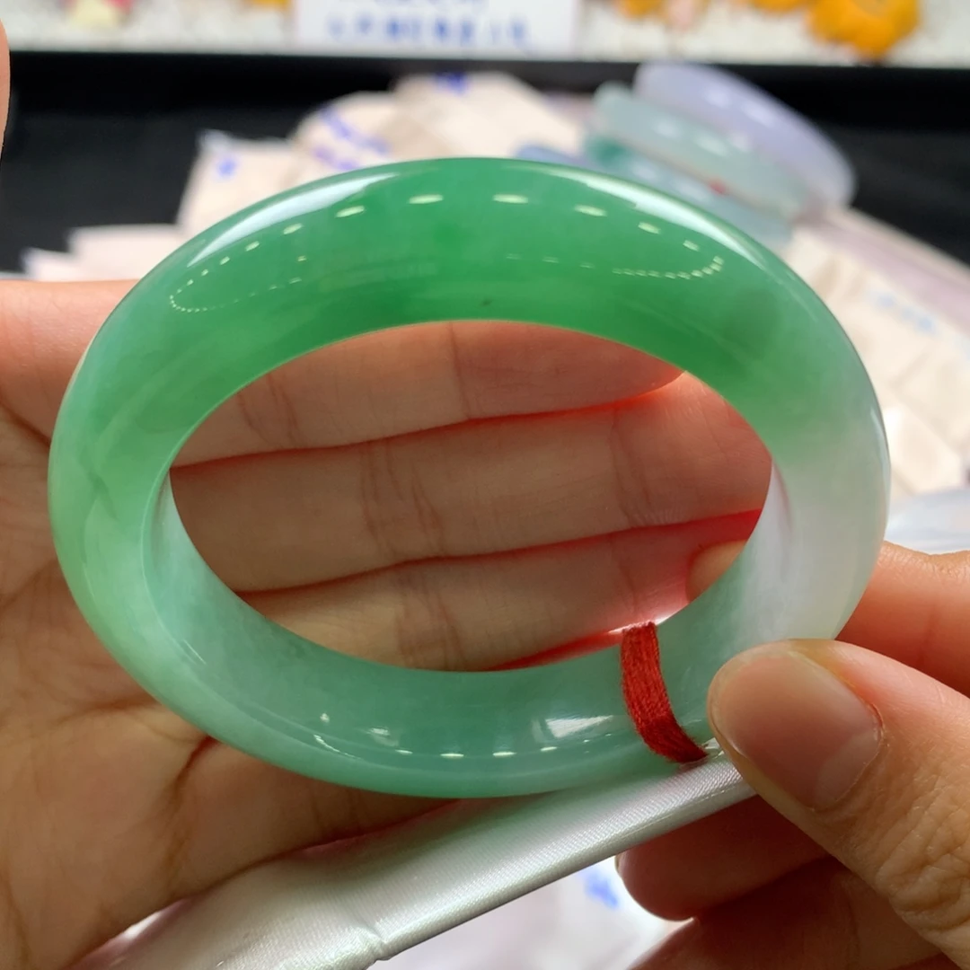 翡翠未镶嵌手镯46号满绿