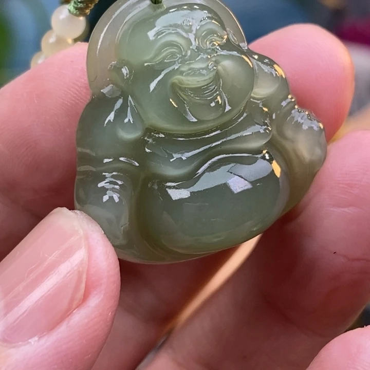 幸***%和田玉未镶嵌颈饰