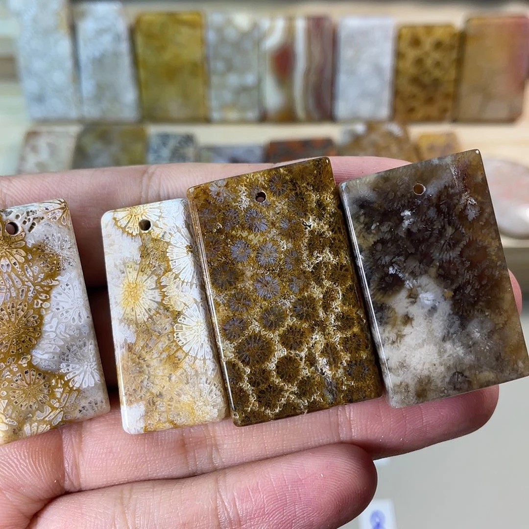 硅化玉合金颈饰黄昏霾珊瑚玉专拍链接