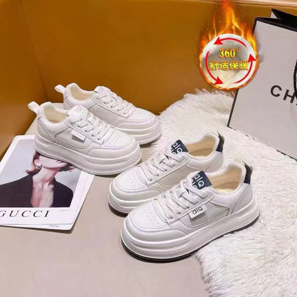 219女士冬季加绒超轻发泡底小白鞋