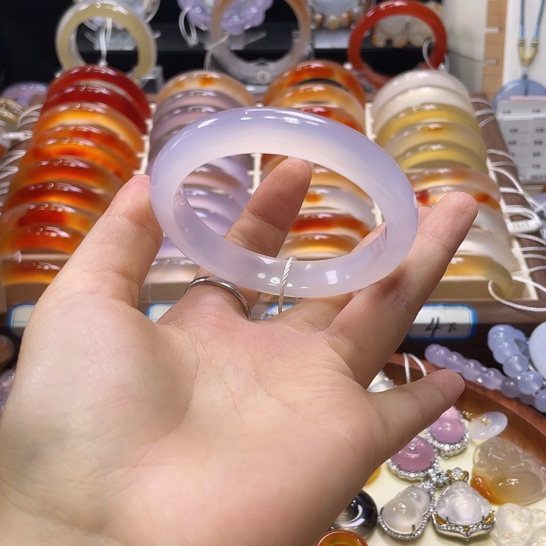 手镯玛瑙/玉髓未镶嵌不同光线不同角度色不同