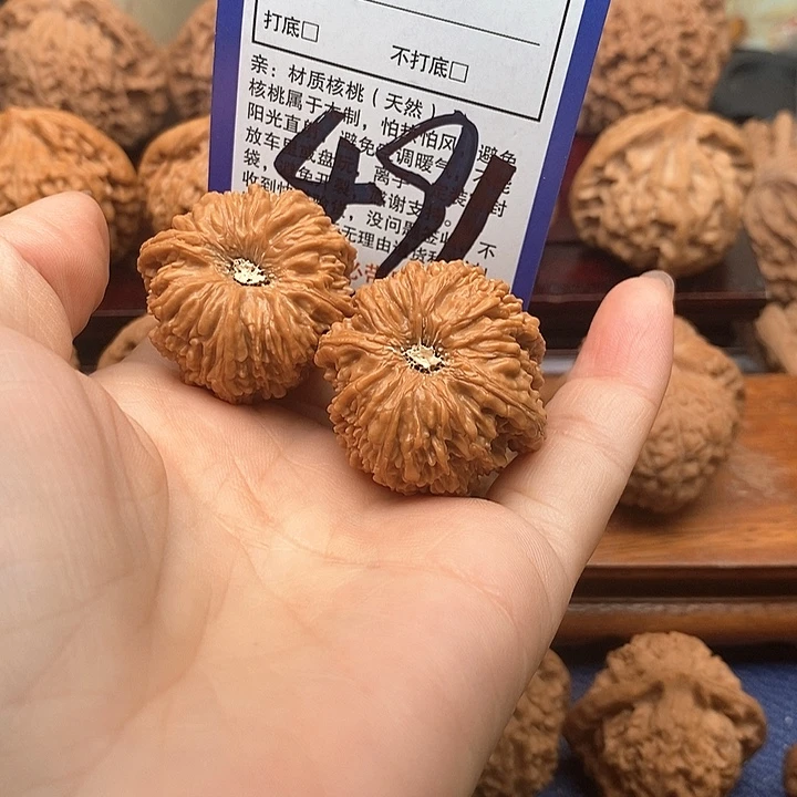 小***良吊坠桃核塔尖儿33