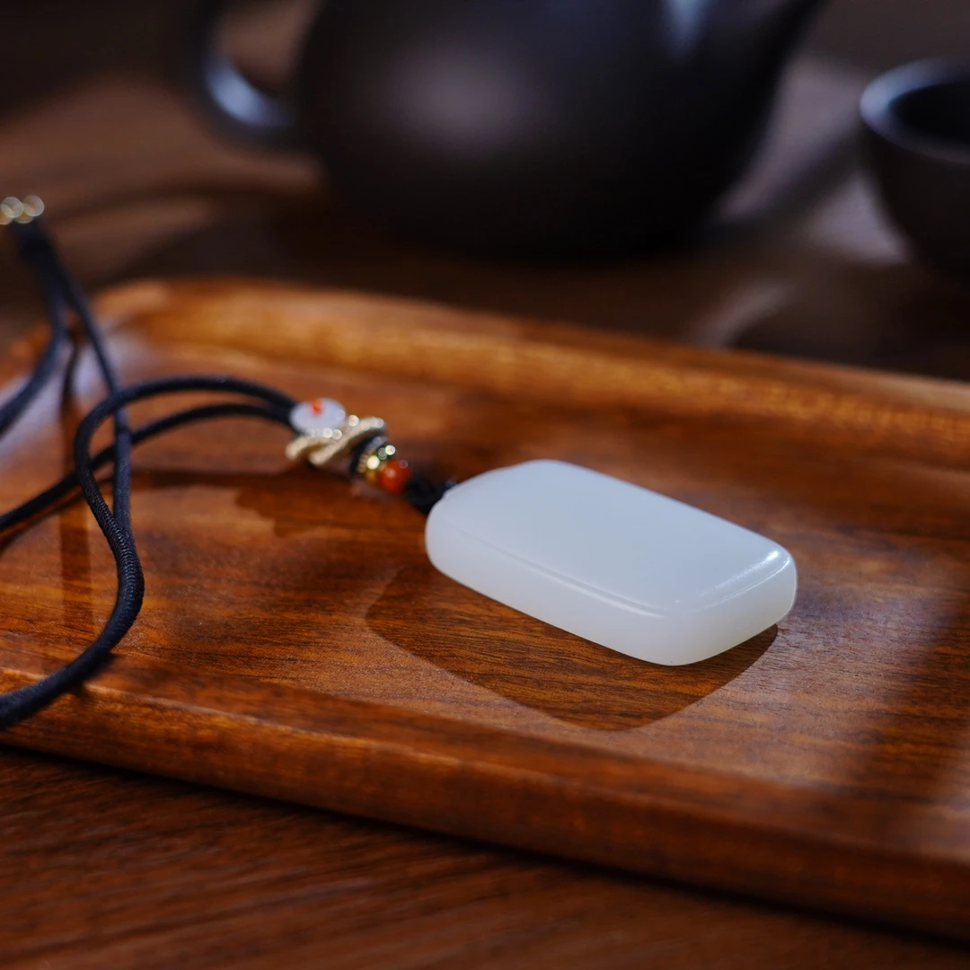 【睿泽赏宝】和田玉白玉厚装无事牌吊坠 49*29*10 JJY2160