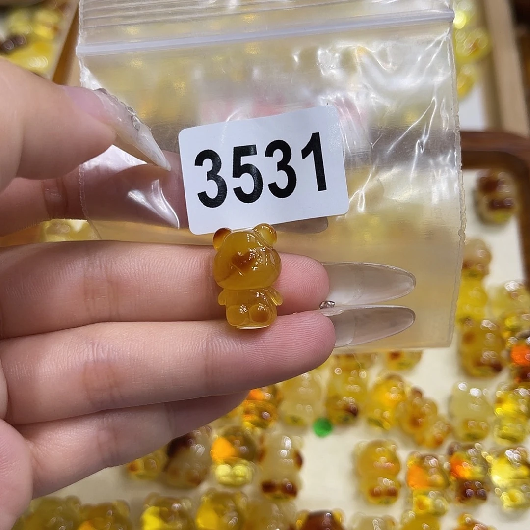 琥珀未镶嵌珠宝奇石