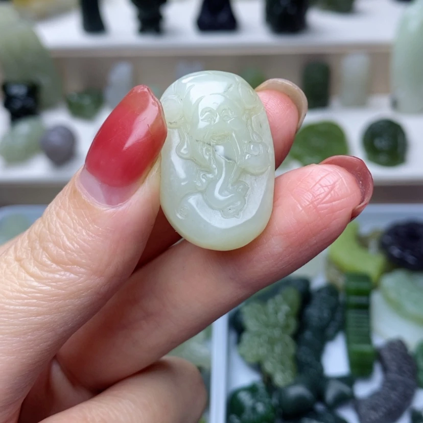 【闪购商品】颈饰未镶嵌和田玉