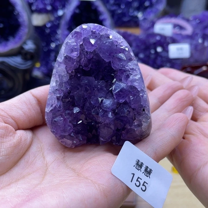 未镶嵌水晶大型摆件（非配饰）