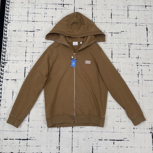 99新 BURBERRY/博柏利 卡其色胸前徽章字母拉链外套 S码 1341