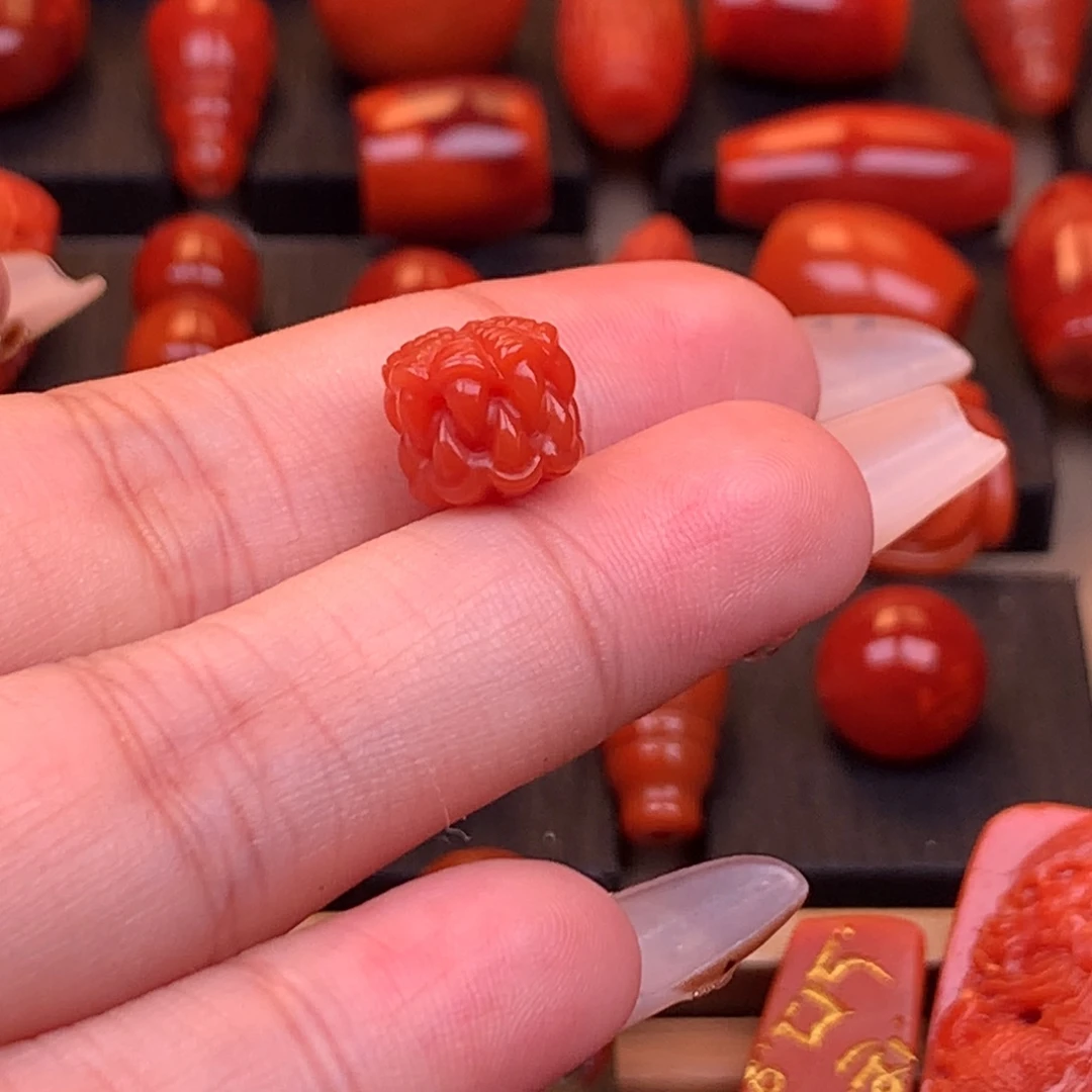 南红玛瑙未镶嵌川料原矿吞噬10mm